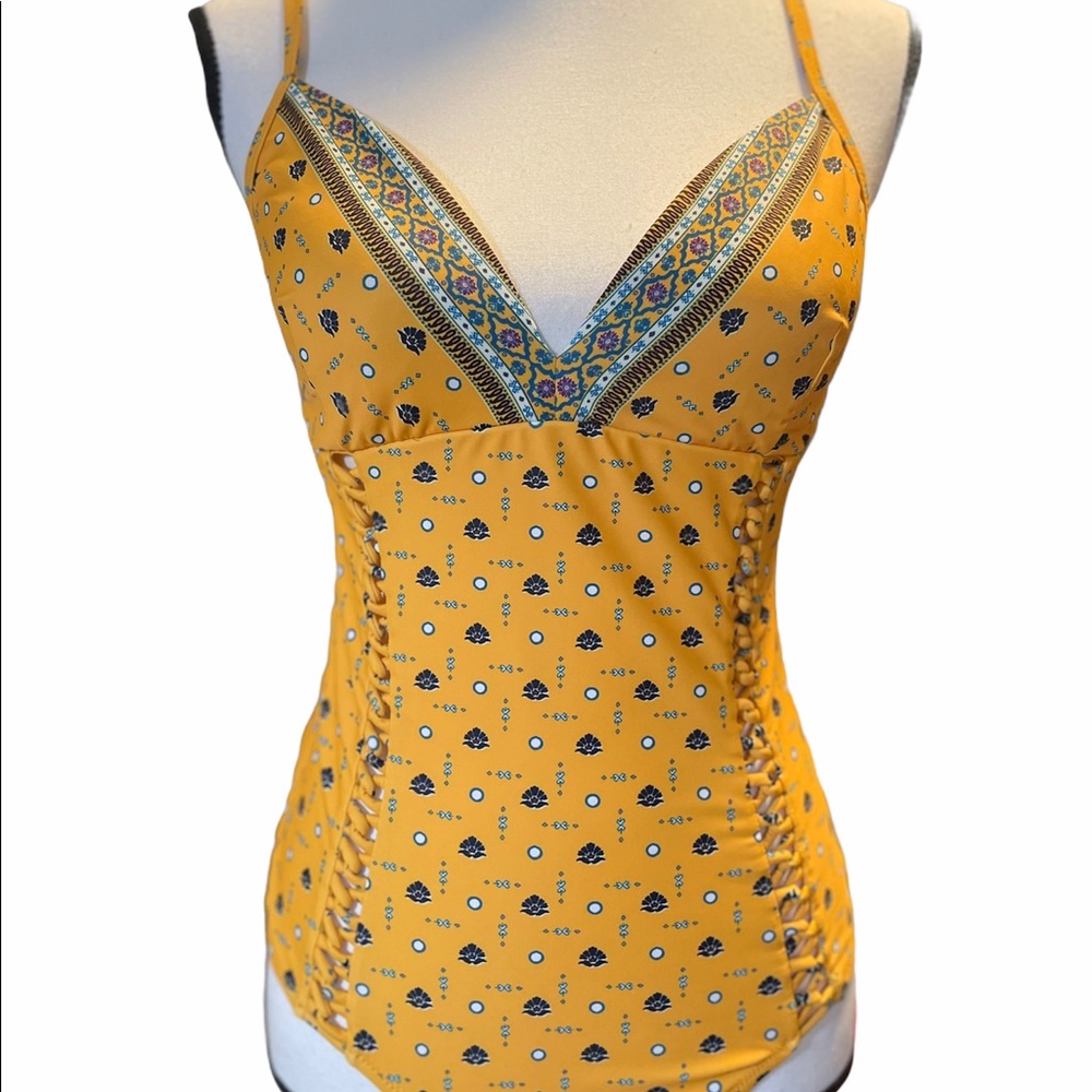 JESSICA SIMPSON Yellow One Piece w Cutouts